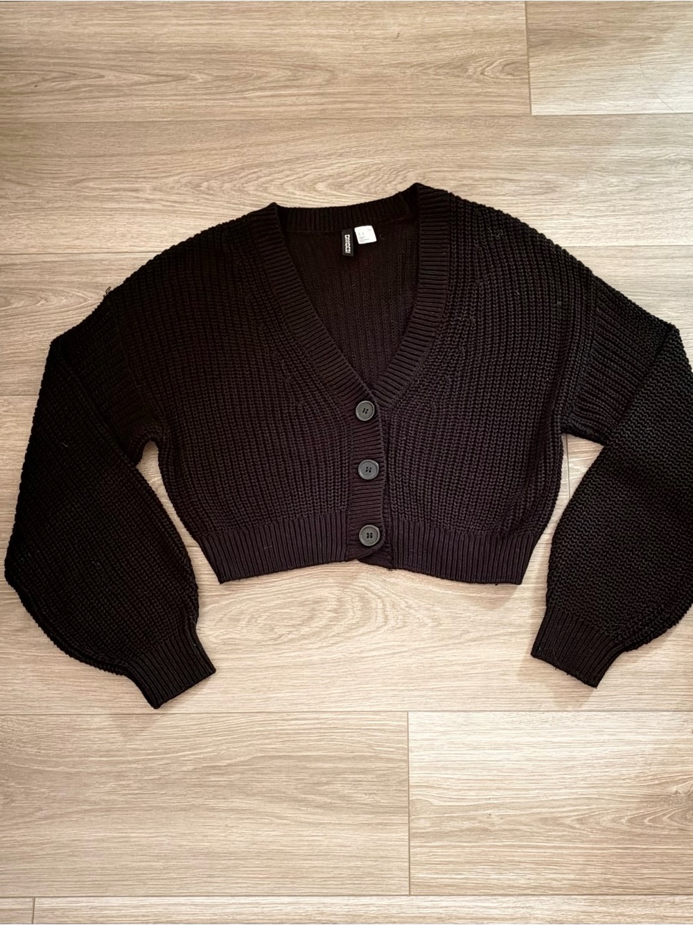 H&M Cropped Black Button-Front V-Neck Sweater Cardigan